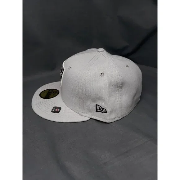New Era 59Fifty Las Vegas Raiders Fitted Cap Grey Size 7 3/4 NEW WITH TAGS! - Picture 5 of 7